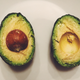 Illustration for article titled Plátano, piña y aguacate: los alimentos que te ayudan a ser feliz